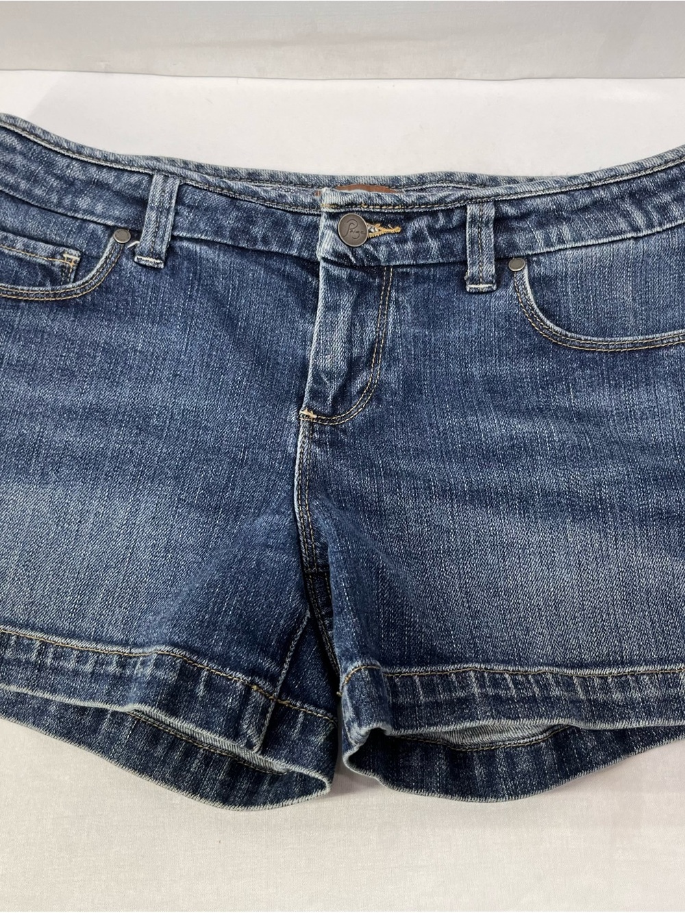 PAIGE Canyon Mid-Blue Denim Rolled‎ Hem Women's Shorts